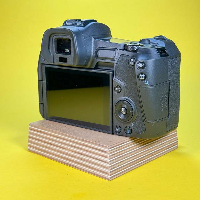 Canon EOS R | 373022000447