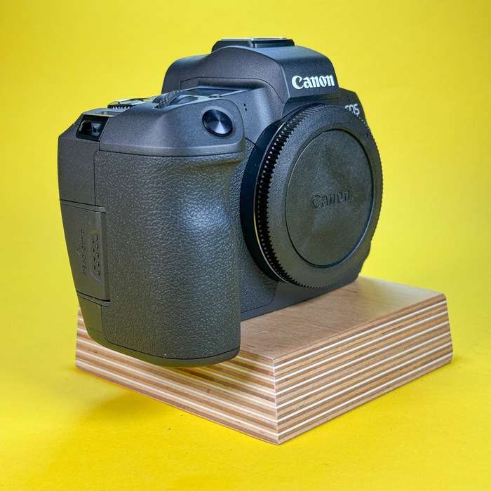 Canon EOS R | 373022000447