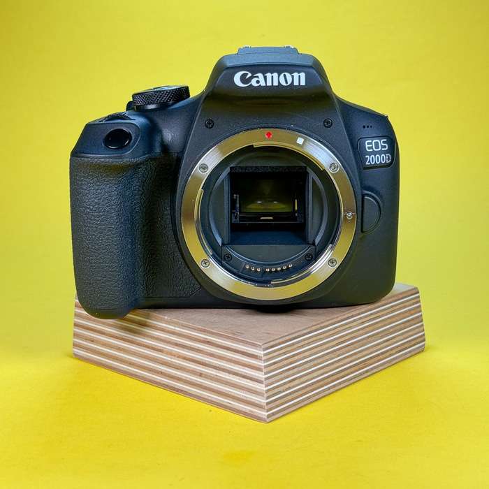 Canon EOS 2000D + 18-55mm | 563076018296