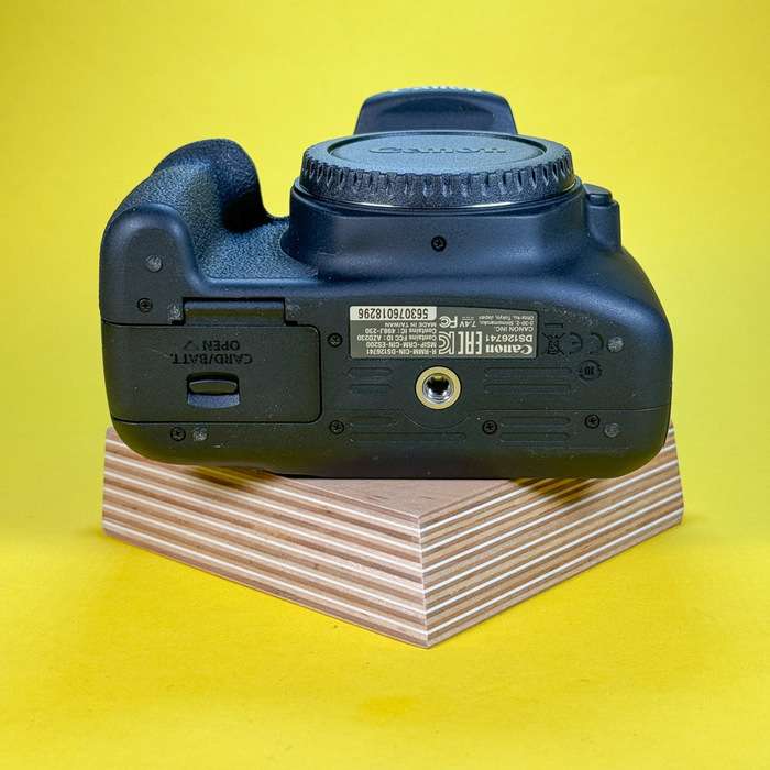 Canon EOS 2000D + 18-55mm | 563076018296