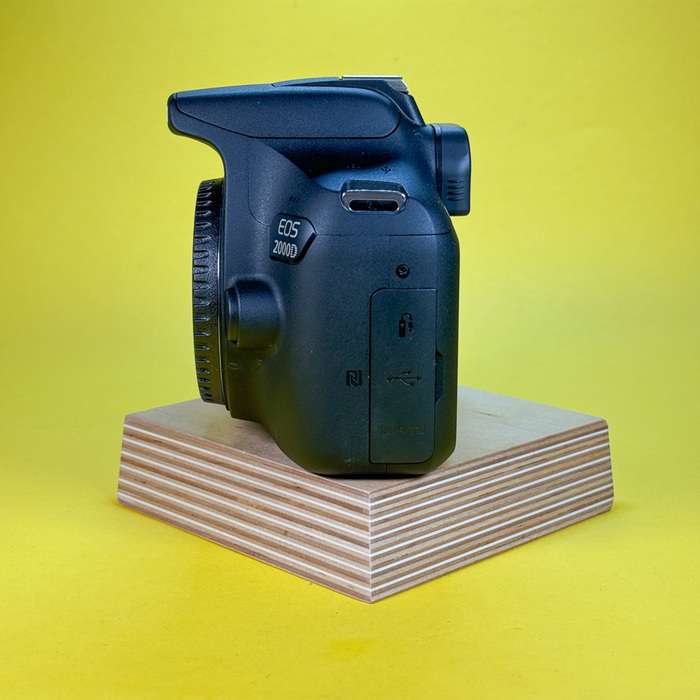 Canon EOS 2000D + 18-55mm | 563076018296