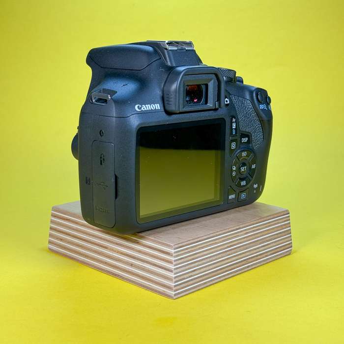 Canon EOS 2000D + 18-55mm | 563076018296