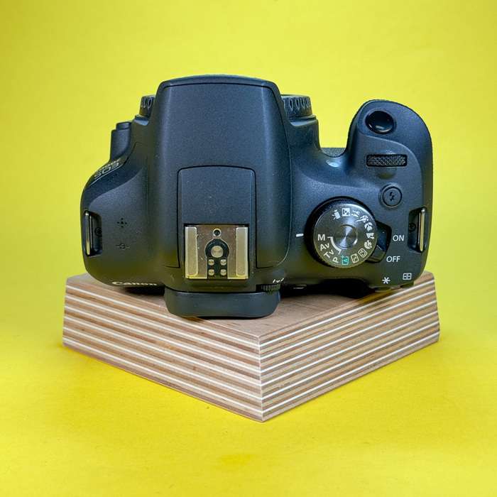 Canon EOS 2000D + 18-55mm | 563076018296