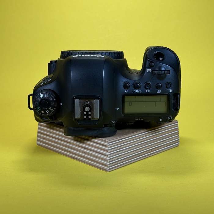 Canon EOS 6D mark II | 053051005666