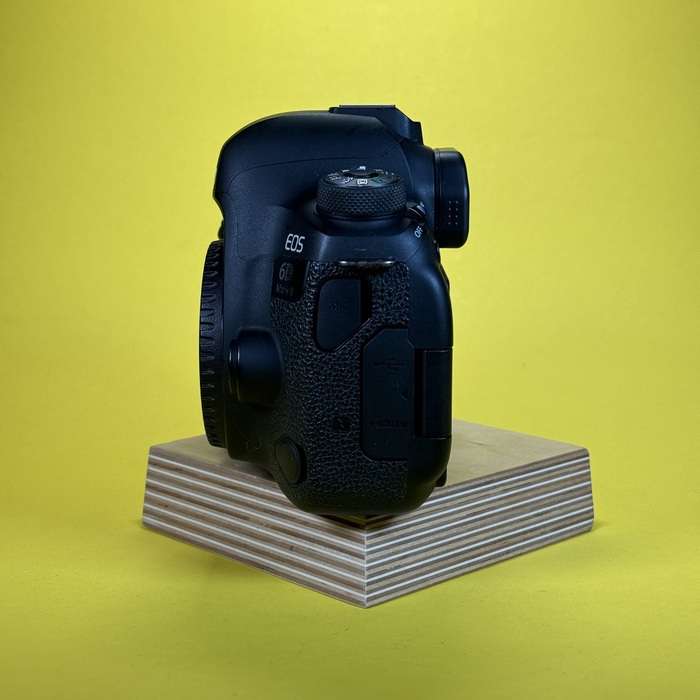 Canon EOS 6D mark II | 053051005666