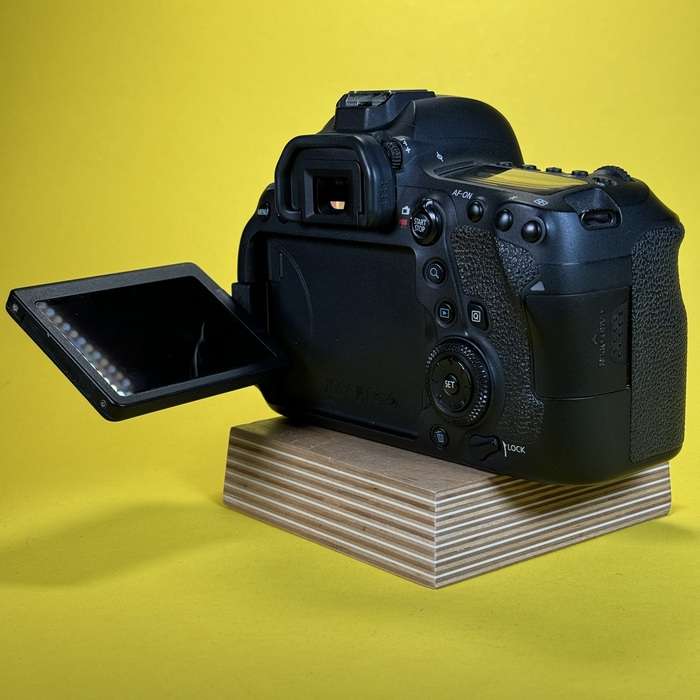 Canon EOS 6D mark II | 053051005666