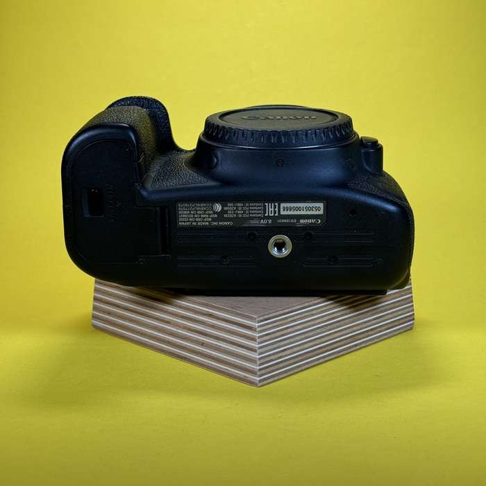 Canon EOS 6D mark II | 053051005666