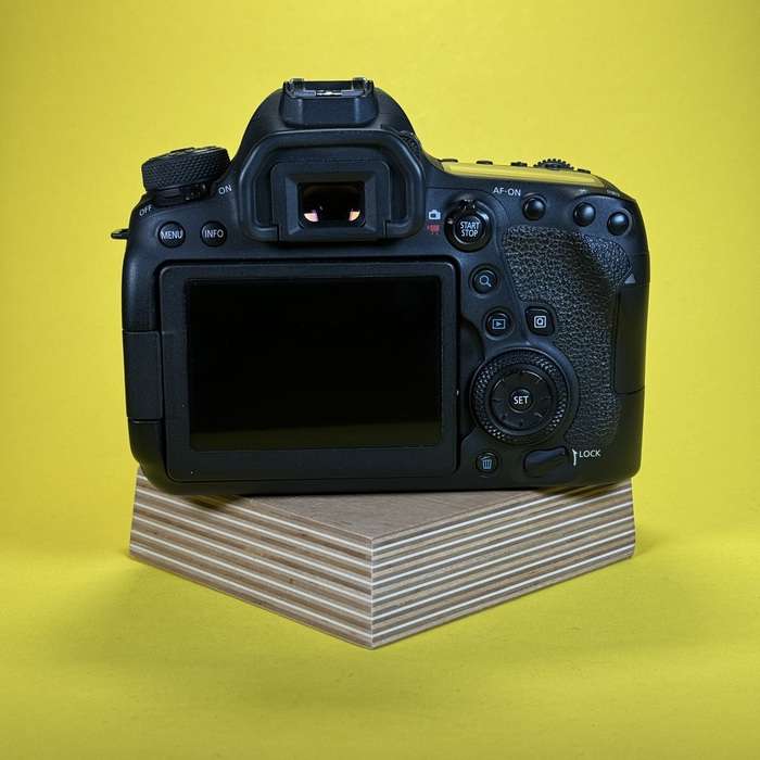 Canon EOS 6D mark II | 053051005666