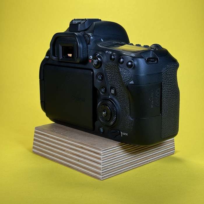 Canon EOS 6D mark II | 053051005666