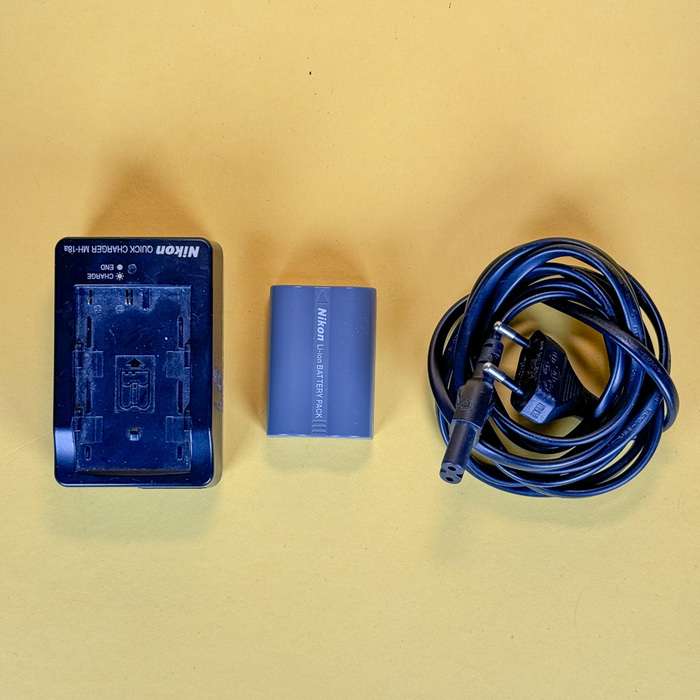 Nikon nabíječka MH-18a + baterie EN-EL3e