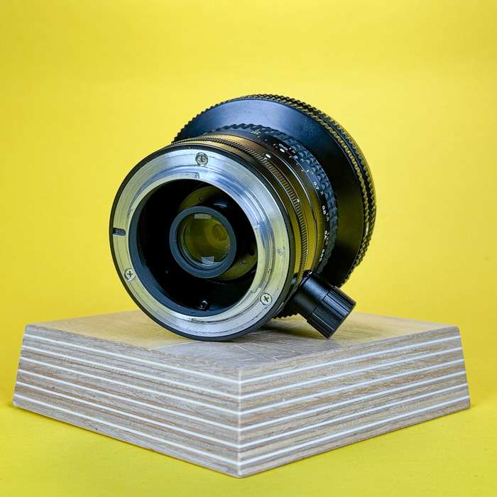 Nikon PC-Nikkor 28mm f/3.5 | 212955