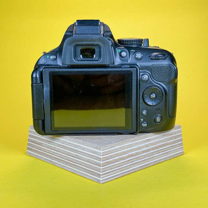 Nikon D5200 | 4640843