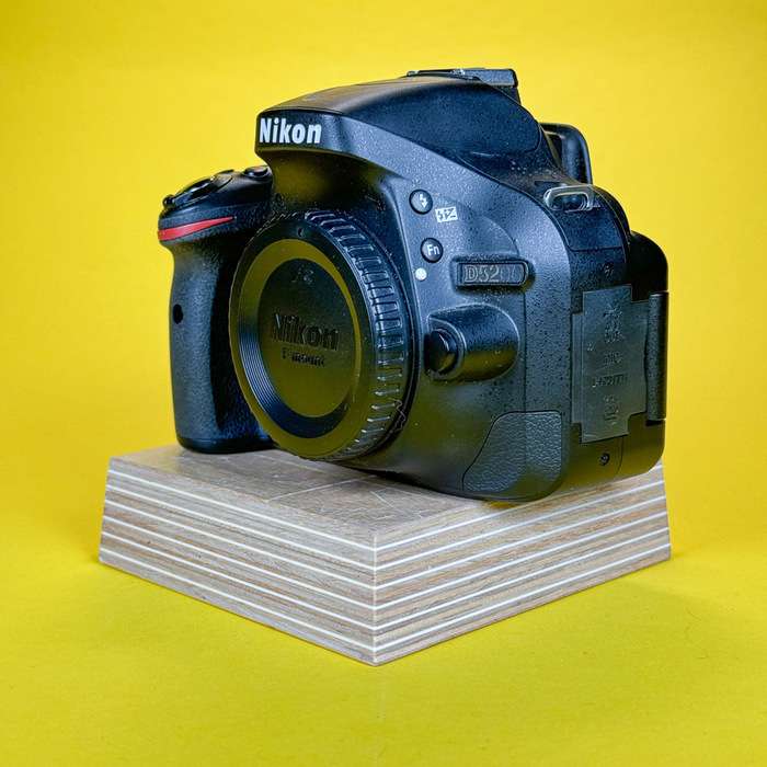 Nikon D5200 | 4640843