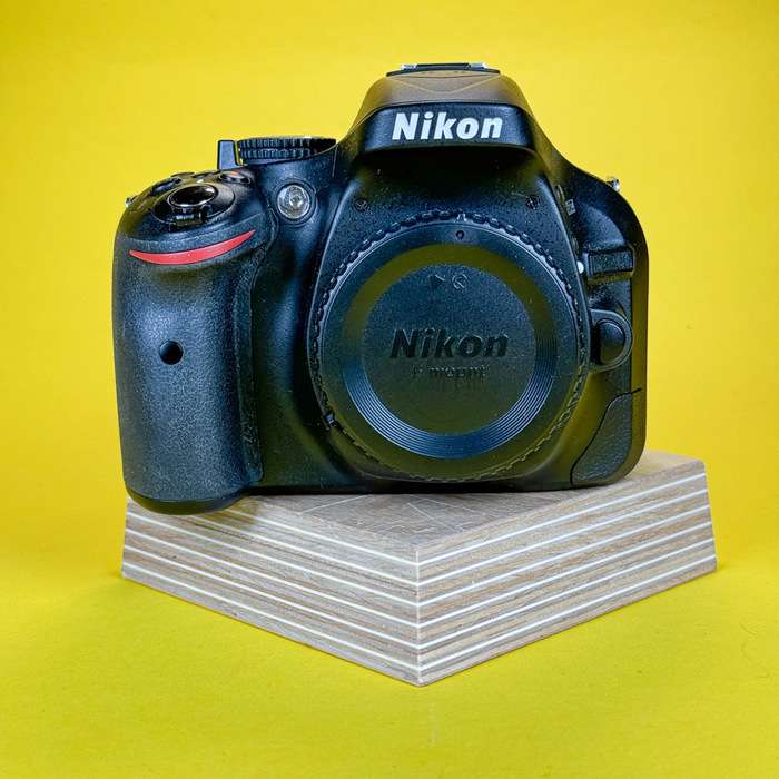 Nikon D5200 | 4640843