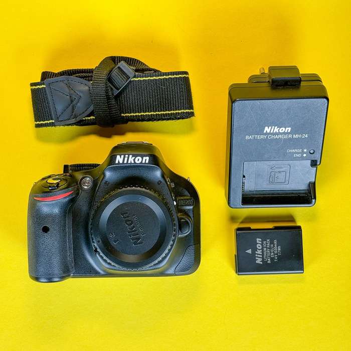 Nikon D5200 | 4640843