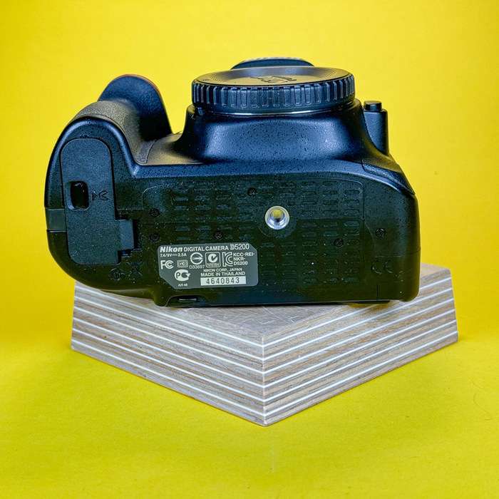 Nikon D5200 | 4640843