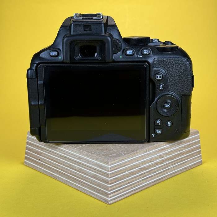 Nikon D5600 | 6195298