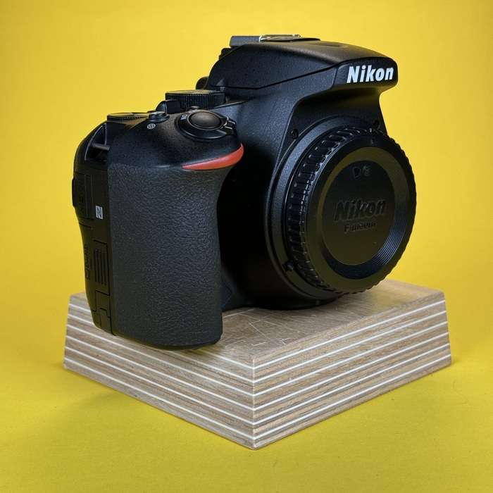 Nikon D5600 | 6195298