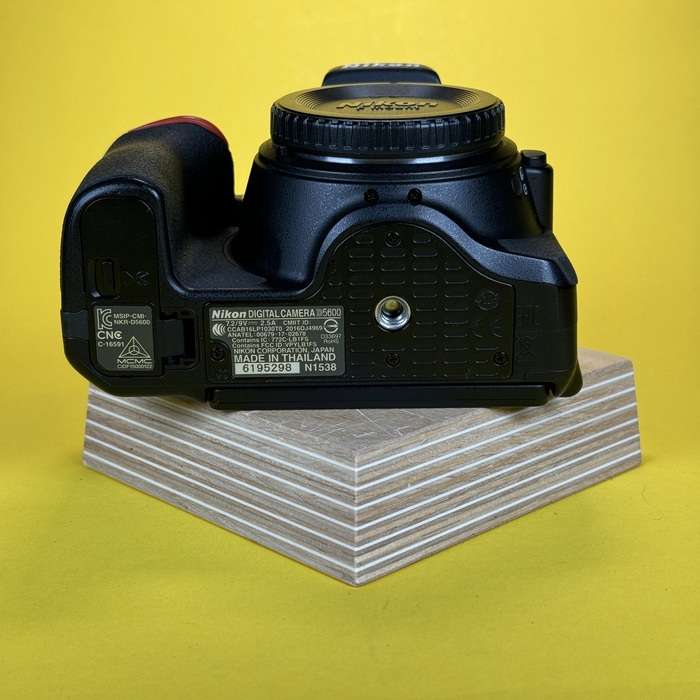 Nikon D5600 | 6195298