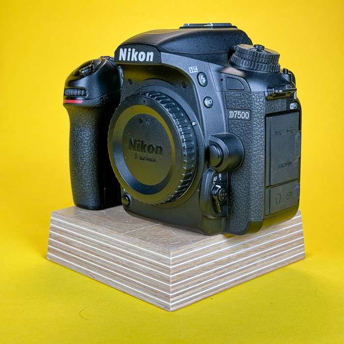 Nikon D7500 | 6006393