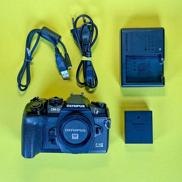 Olympus OM‑D E‑M1 Mark III | BJDA33284