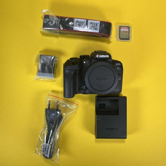 Canon EOS R10 | 073031001300