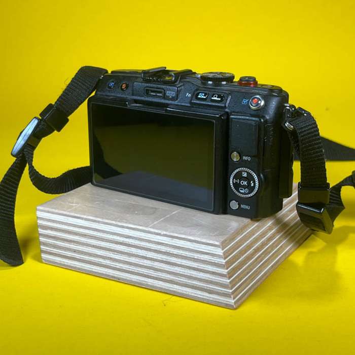 OLYMPUS PEN Lite E-PL6 + Blesk 4FS1 + nabíječka | V5TF06773 + 200146253