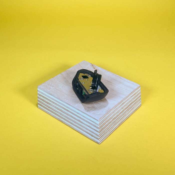 Kryt bateriové komory Nikon BL-6 |