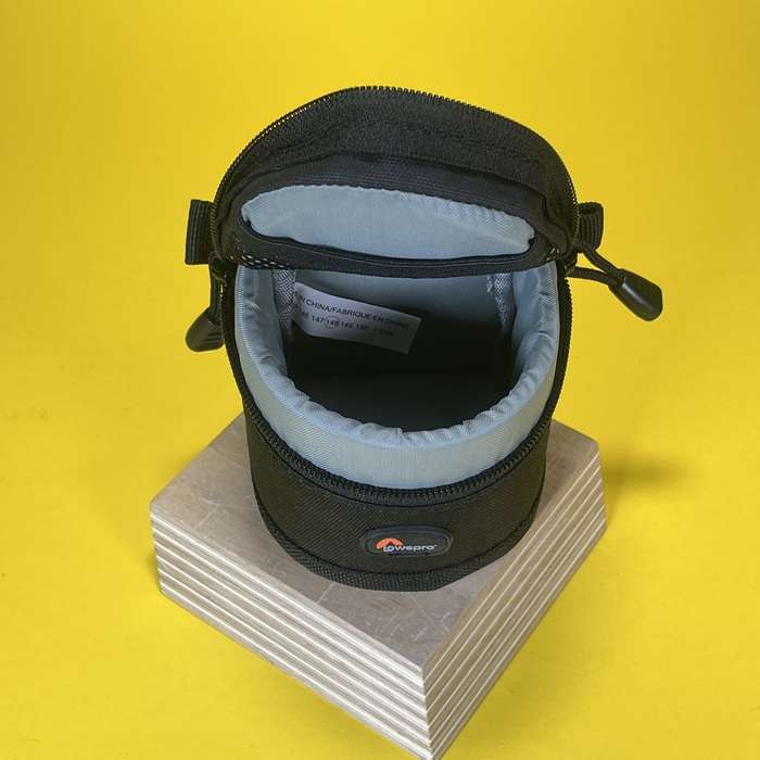 Pouzdro LowePro na 50mm |