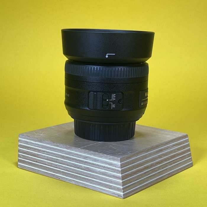 Nikon 35mm f/1,8 AF-S NIKKOR G DX | 2757730