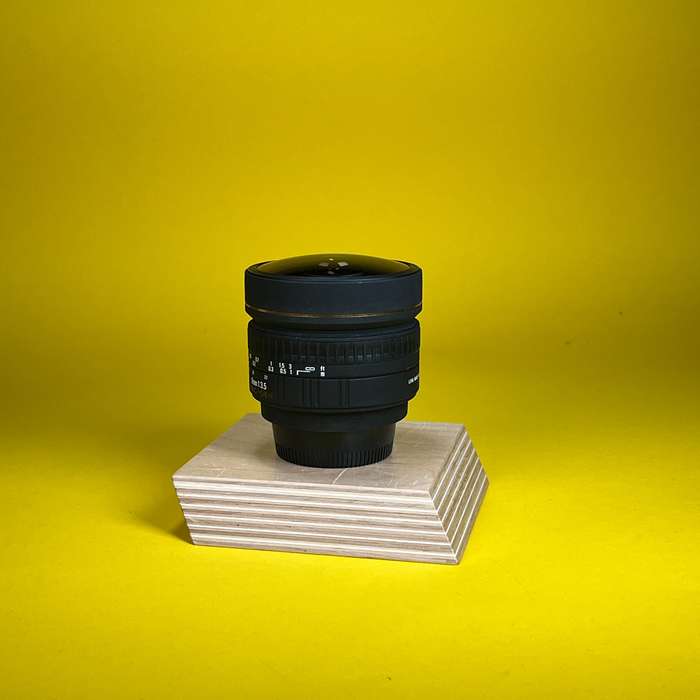 Sigma 8mm f/3,5 EX DG Circular Fisheye pro nikon