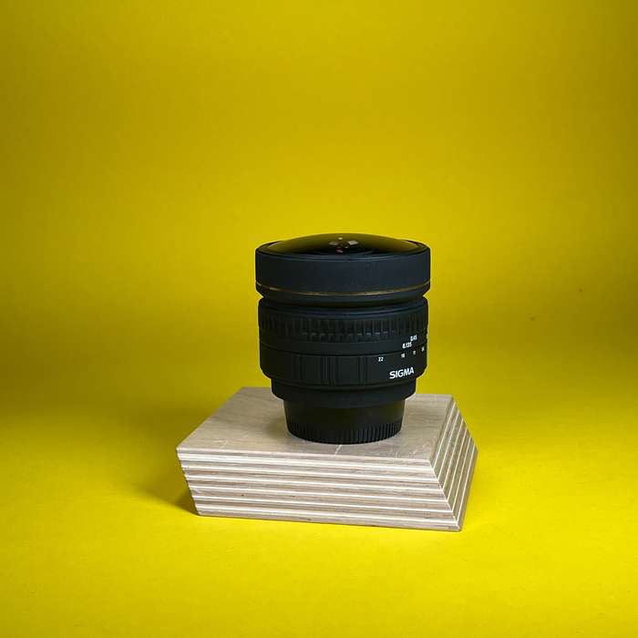 Sigma 8mm f/3,5 EX DG Circular Fisheye pro nikon