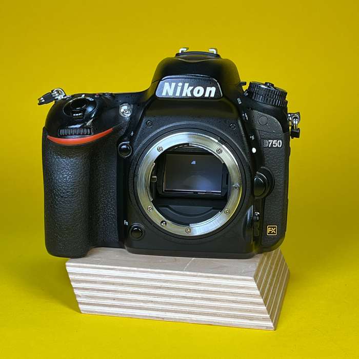 Nikon D750 | 6093104