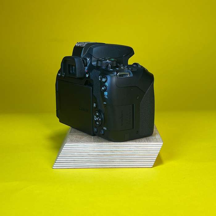 Canon EOS 850D | 143032001096