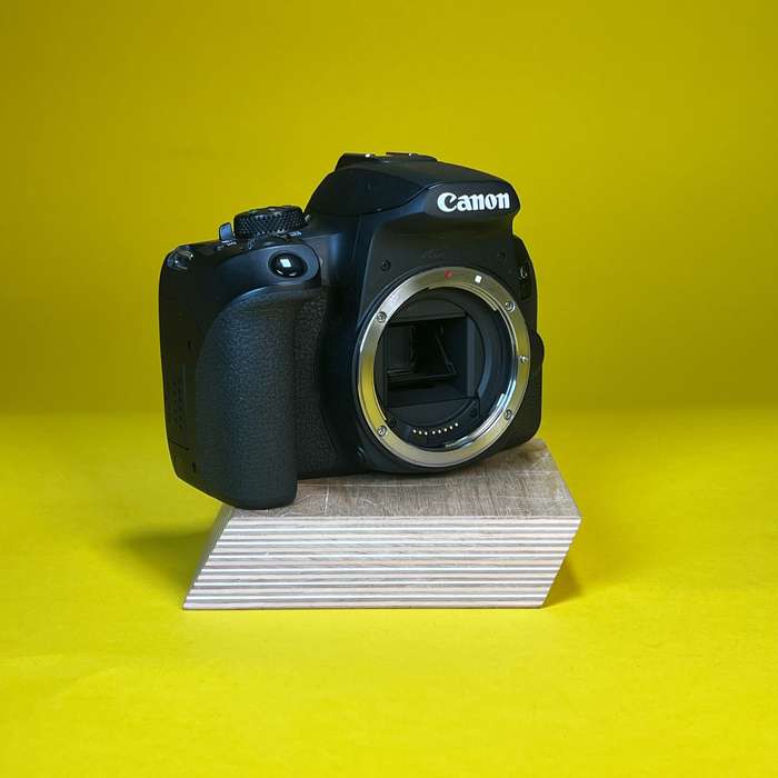 Canon EOS 850D | 143032001096