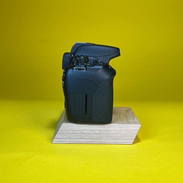 Canon EOS 850D | 143032001096