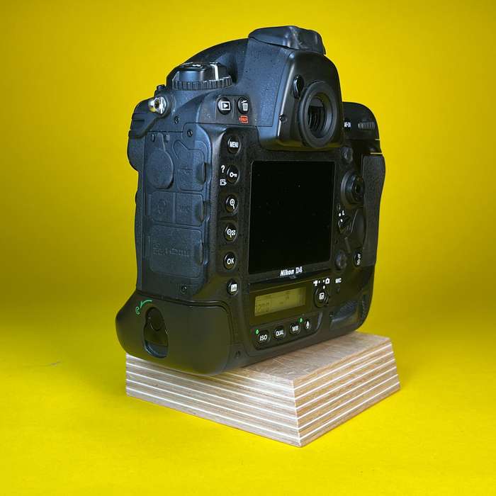 Nikon D4 | 2038733