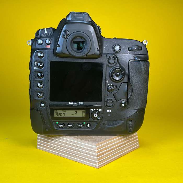 Nikon D4 | 2038733