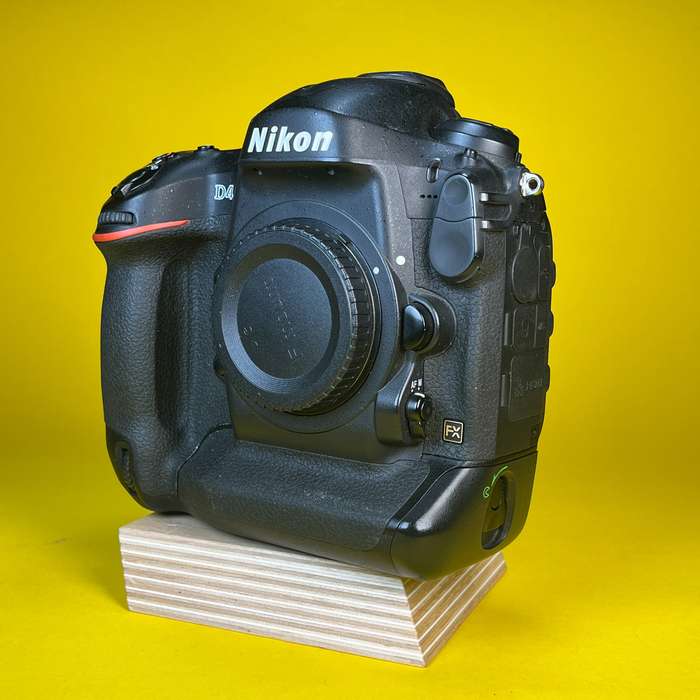 Nikon D4 | 2038733