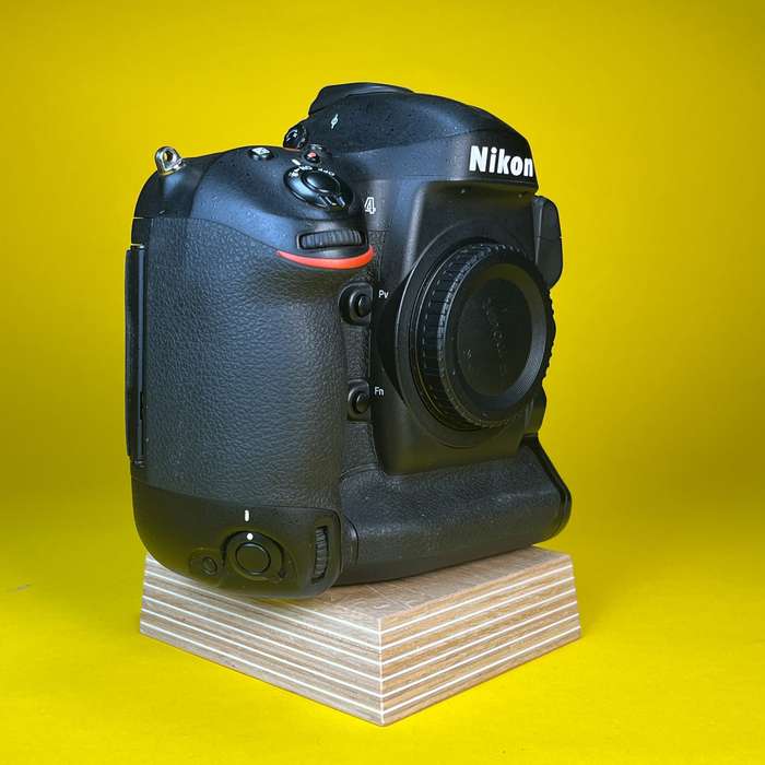 Nikon D4 | 2038733
