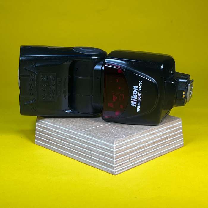 Nikon SB700