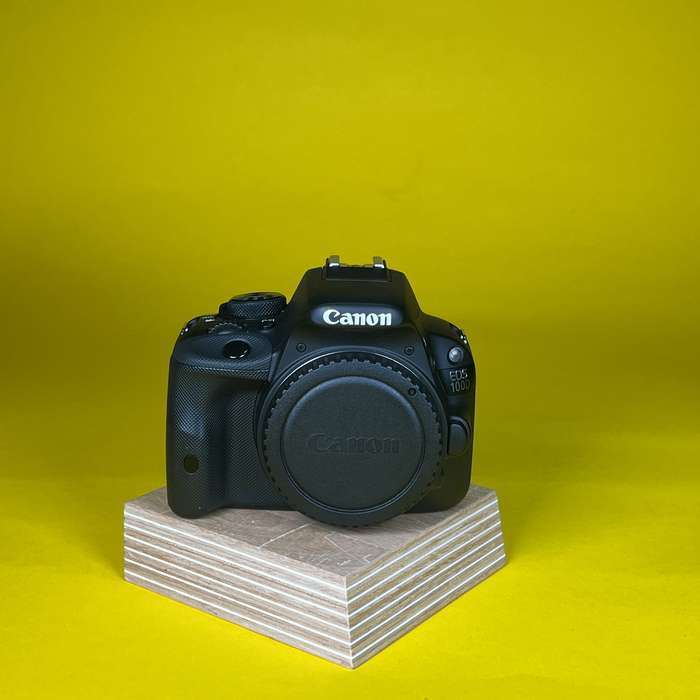 Canon eos 100D + Canon EF 18-55mm f/3,5-5,6 | 363073007024 + 3977006690