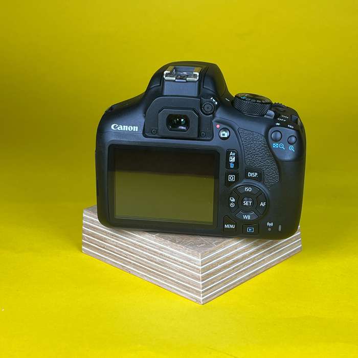 Canon eos 1300D + 18-55mm | 113071066831