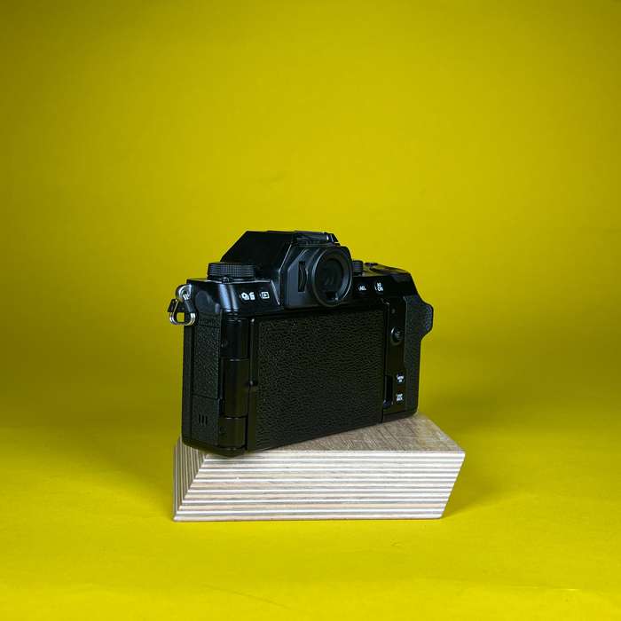 Fujifilm X-S10 + 14-45 + náhradní baterie | 1D015535