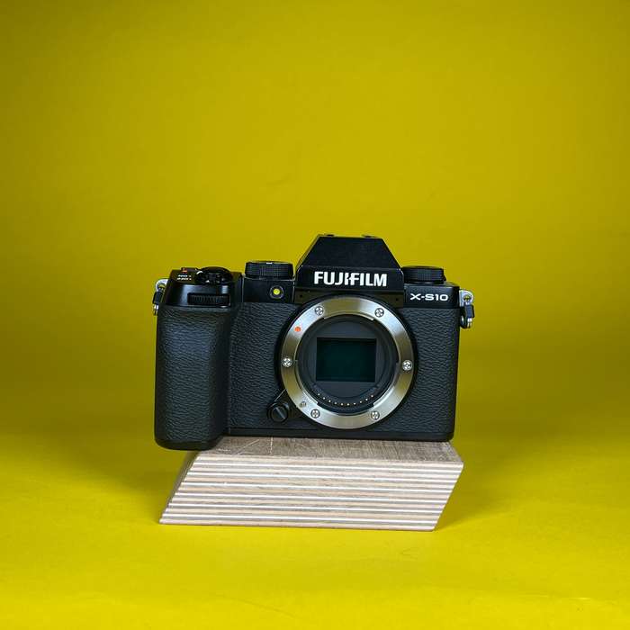 Fujifilm X-S10 + 14-45 + náhradní baterie | 1D015535