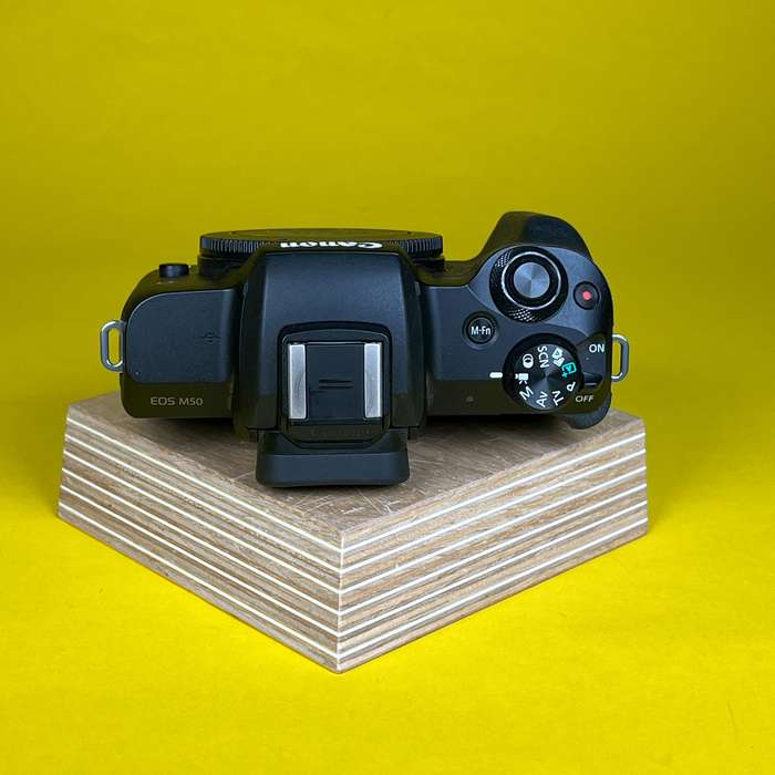 Canon M50 + 15-45mm | 0830300Q5170 + 863208005057