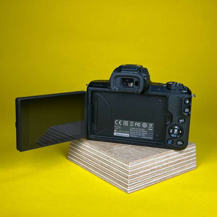 Canon M50 + 15-45mm | 0830300Q5170 + 863208005057