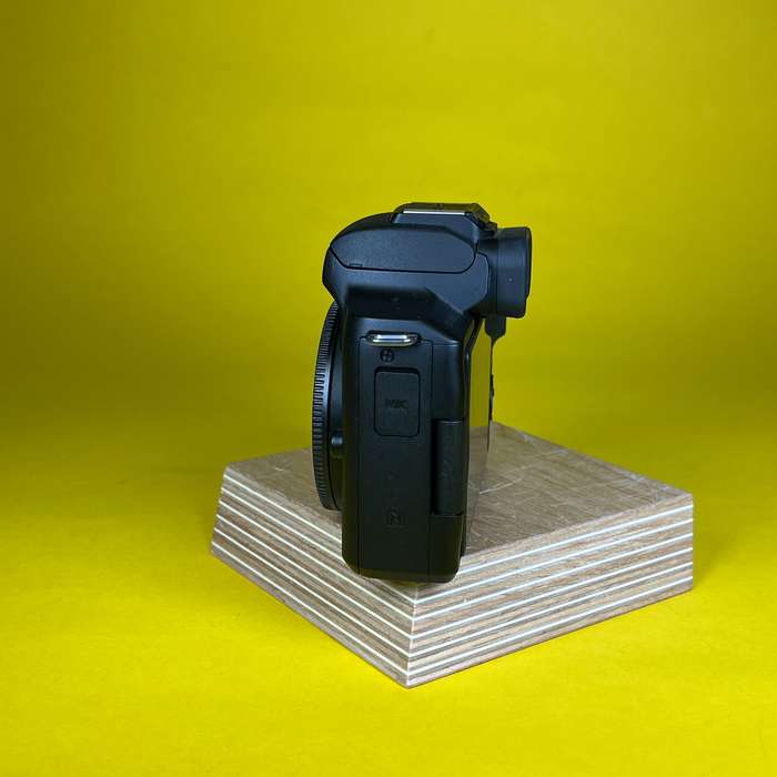 Canon M50 + 15-45mm | 0830300Q5170 + 863208005057