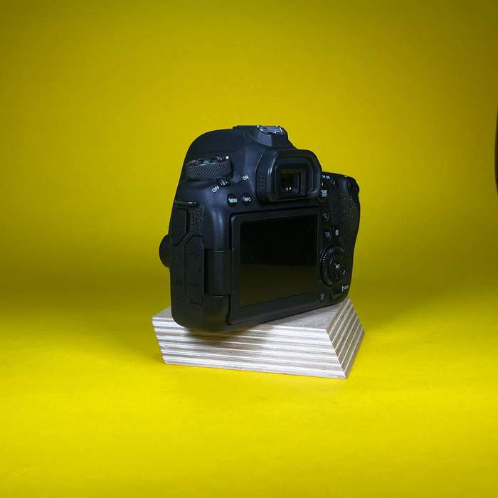 Canon EOS 6D mark II + BatteryGrip  + náhradní baterie| 063051003767 + 0400002853