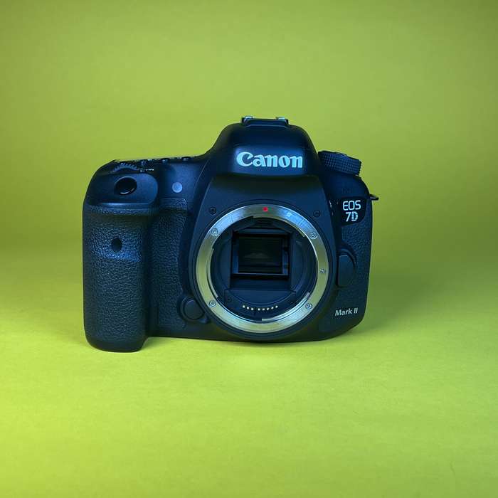Canon Eos 7D Mark II | 023021000280